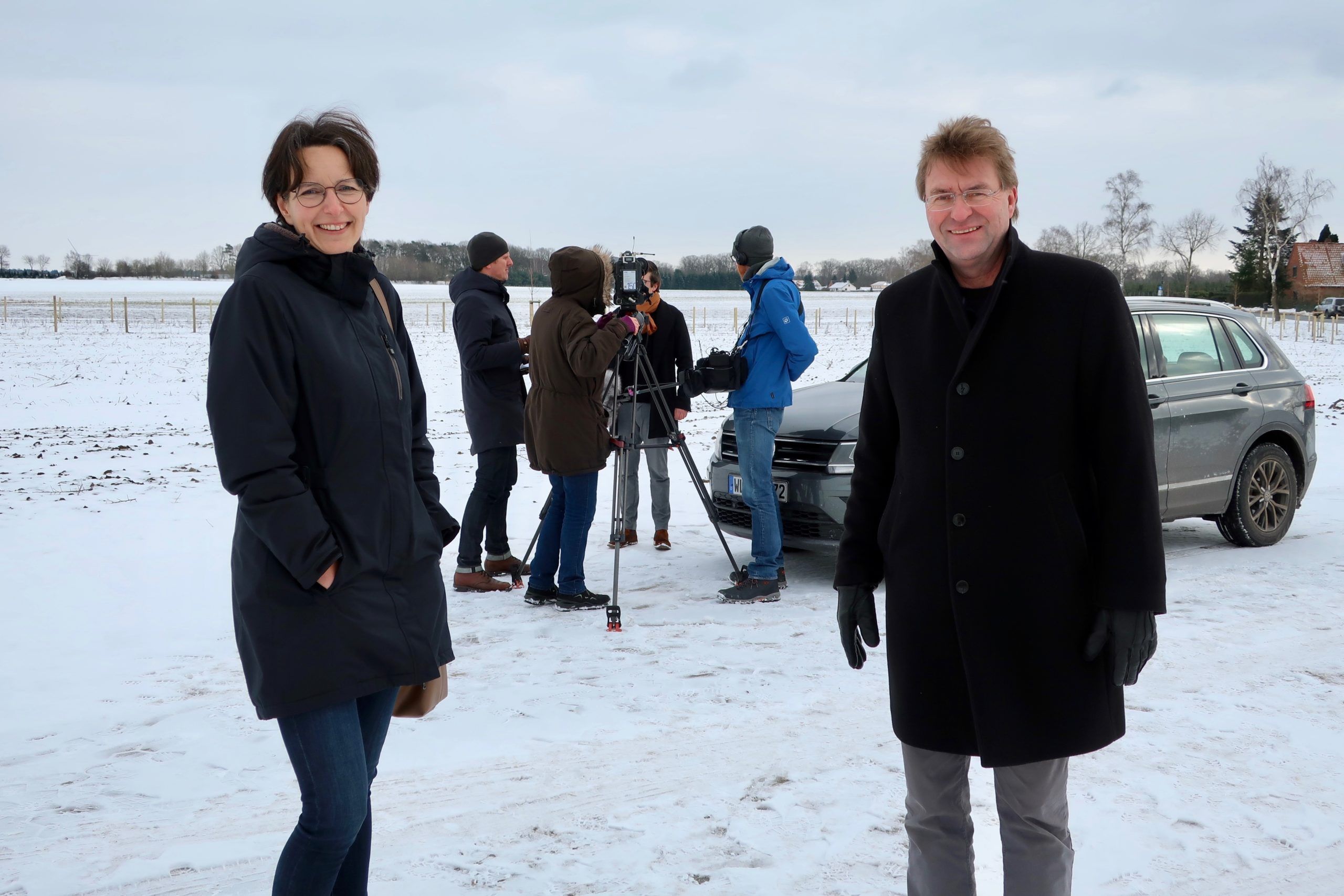 Gründungsberaterin Kerstin Helm und WLH-Geschäftsführer Jens Wrede beim Dreh mit dem NDR. Foto: WLH/Bianca Augustin