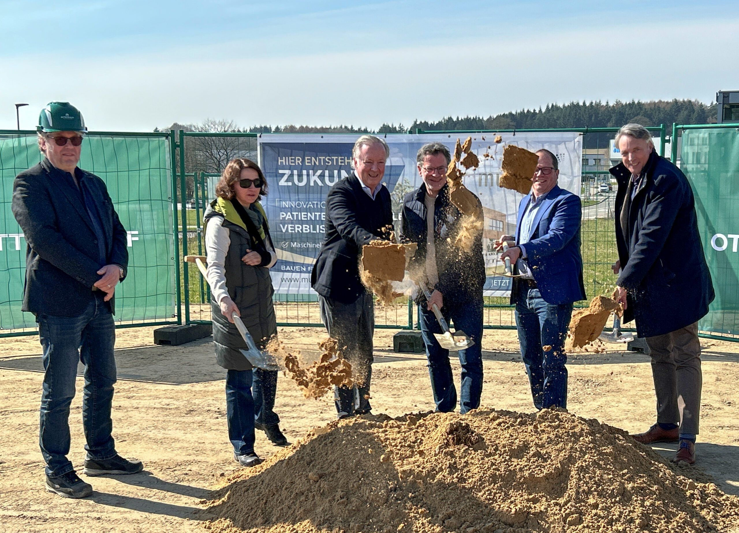 Multidos Hamburg GmbH feiert Spatenstich für neuen Unternehmenssitz im TIP Innovationspark Nordheide (Buchholz).